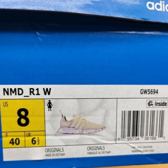New Adidas Originals Women's NMD_R1 Running Shoes Size 8 - Picture 7 of 7